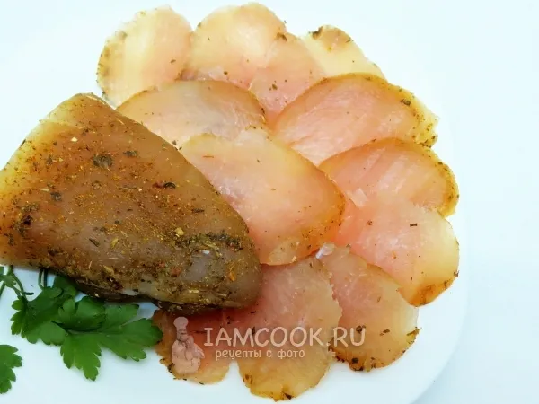 Фото готового блюда: Бастурма из куриной грудки в домашних условиях