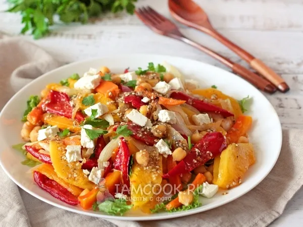 Фото блюда: Теплый салат из тыквы и нута с фетой