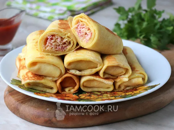 Фото блюда: Блины с вареной колбасой и сыром