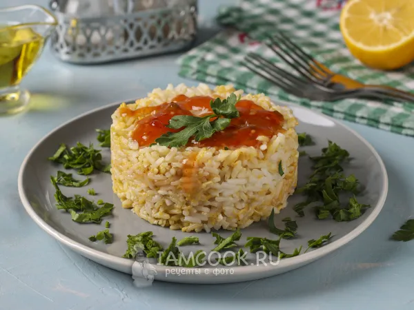 Фото готового блюда: Рис с яйцом и соусом чили