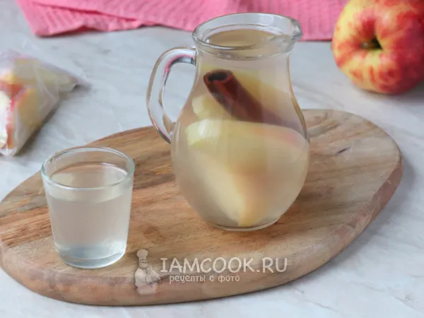 Фото блюда: Компот из замороженных яблок