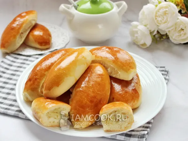 Фото готового блюда: Пирожки с капустой и рыбой