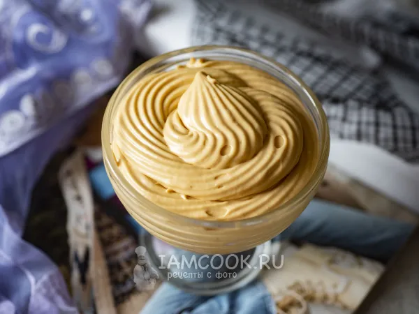 Фото блюда: Масляный крем для бисквитного торта со сгущенкой