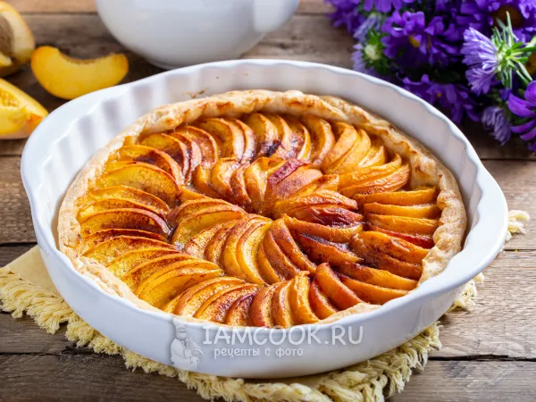 Фото блюда: Пирог из слоеного теста с персиками (свежими)