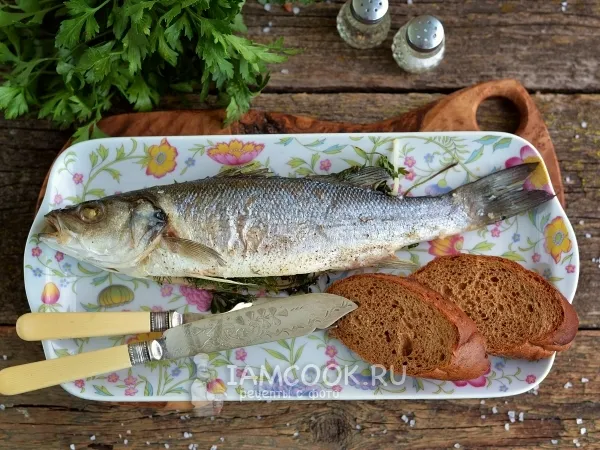 Фото блюда: Сибас, запеченный с ароматными травами