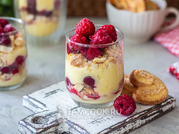 Фото блюда: Ленивый Наполеон в стакане без выпечки