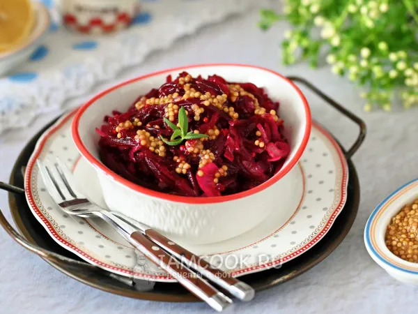 Фото блюда: Салат из свеклы с дижонской горчицей
