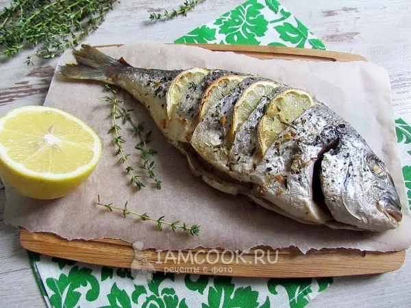 Фото блюда: Дорадо запеченная с лимоном, чесноком и травами