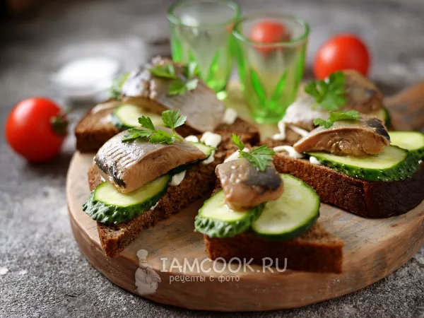 Фото готового блюда: Селедка в соевом соусе