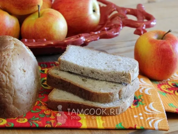 Фото готового блюда: Хлеб с яблоками «Нежный»
