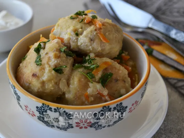 Фото готового блюда: Тефтели из щуки в сметанном соусе