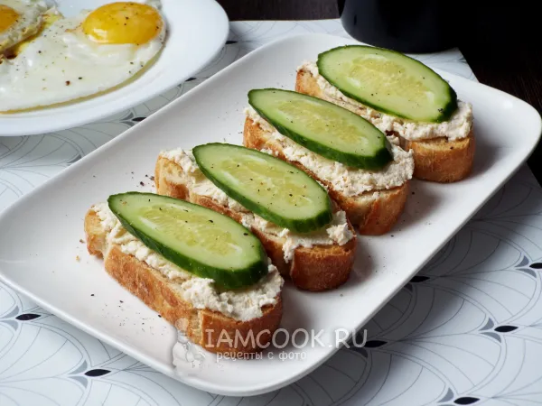 Фото блюда: Брускетта с куриным паштетом