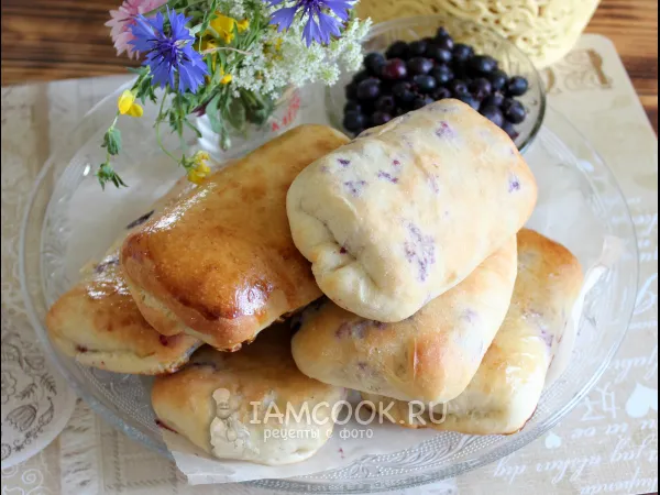 Фото готового блюда: Пирожки с иргой