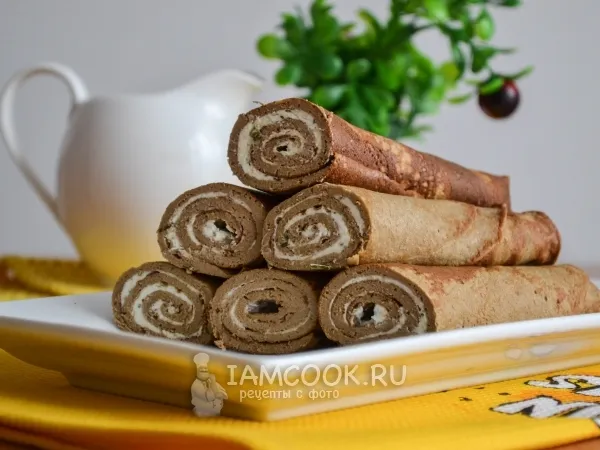 Фото готового блюда: Печеночные блинчики с начинкой