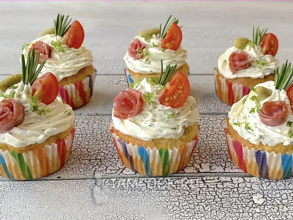 Фото блюда: Закусочные капкейки на 23 февраля