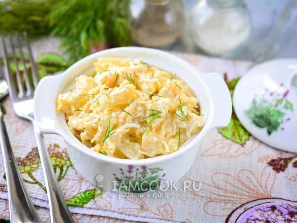 Фото блюда: Салат с ананасами, сыром и яйцами