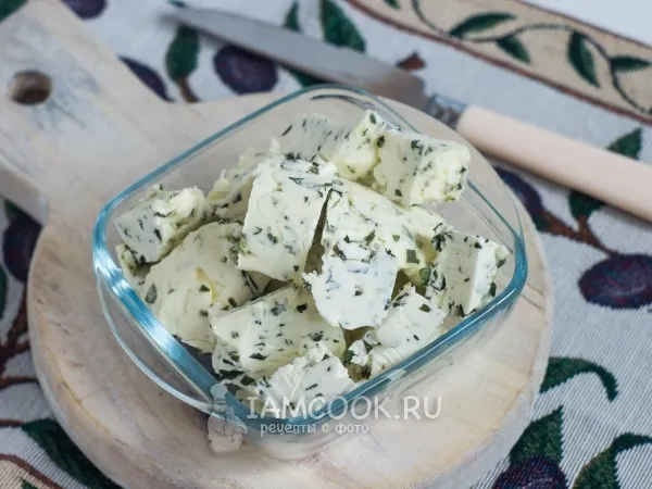 Фото блюда: Ароматное сливочное масло с базиликом