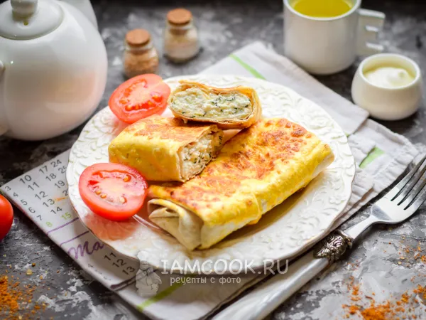 Фото готового блюда: Завтрак из лаваша с сырно-творожной начинкой