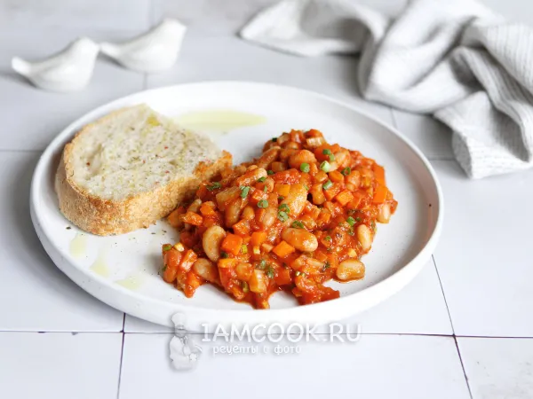 Фото блюда: Овощи с фасолью в томатном соусе