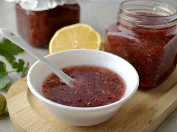 Фото блюда: Варенье из крыжовника с лимоном без варки