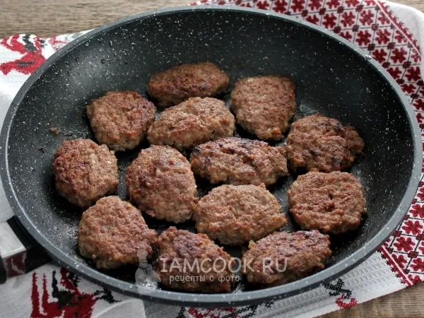 Фото готового блюда: Котлеты из куриных желудков