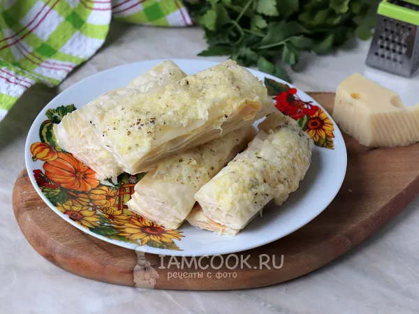 Фото готового блюда: Слойки из слоеного теста в микроволновке