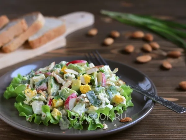 Фото блюда: Салат из авокадо, яиц и редиса