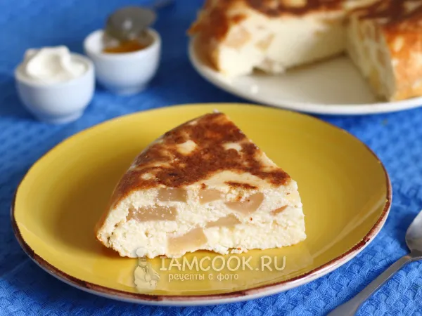 Фото блюда: Творожная запеканка с яблоками в мультиварке