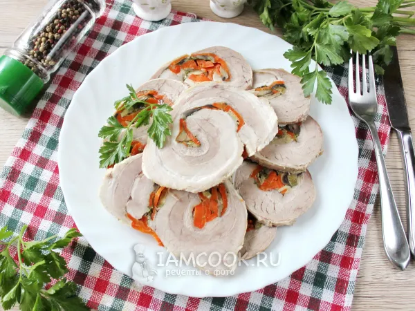 Фото готового блюда: Рулет из подчеревка, запеченный в духовке