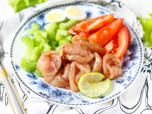 Фото блюда: Салат с карпаччо из куриной грудки