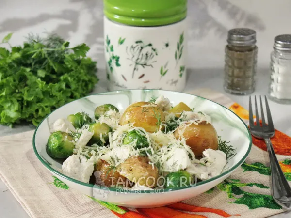 Фото блюда: Салат с брюссельской капустой и курицей