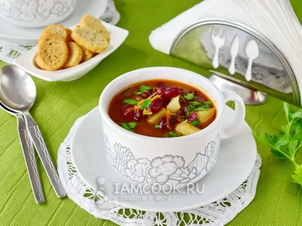 Фото готового блюда: Постный суп с консервированной фасолью