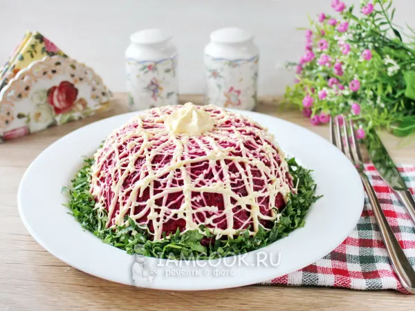 Фото готового блюда: Сельдь под шубой «Купол»