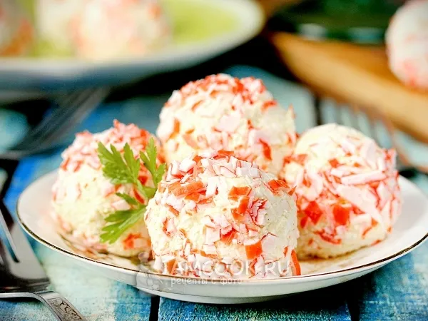 Фото готового блюда: Крабовые шарики с сыром и чесноком