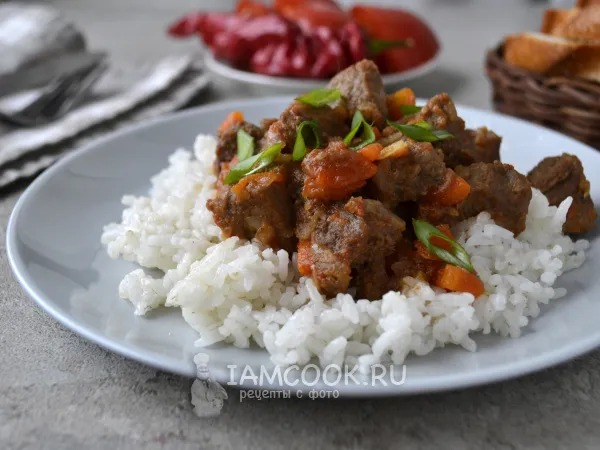 Фото блюда: Гуляш из говядины с морковью и луком