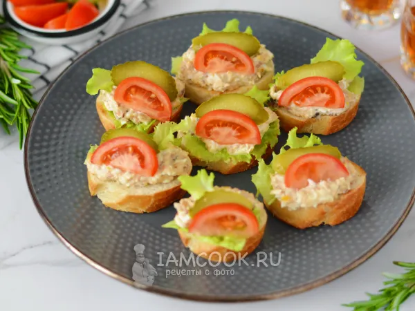 Фото блюда: Бутерброды с горбушей консервированной