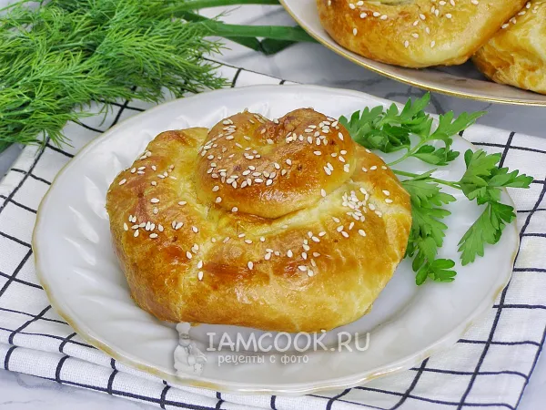 Фото готового блюда: «Греческие улитки» из слоеного теста с фаршем