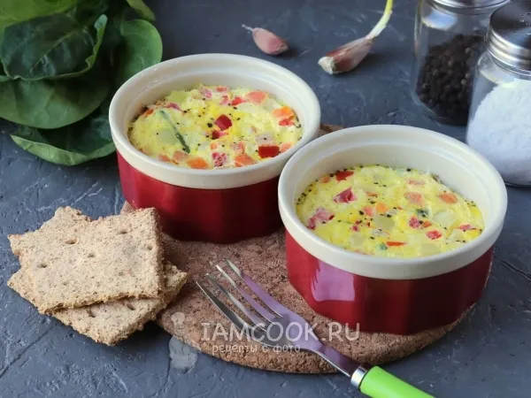 Фото готового блюда: Омлет с овощами в пароварке