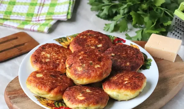 Фото блюда: Сырники с сыром и зеленью