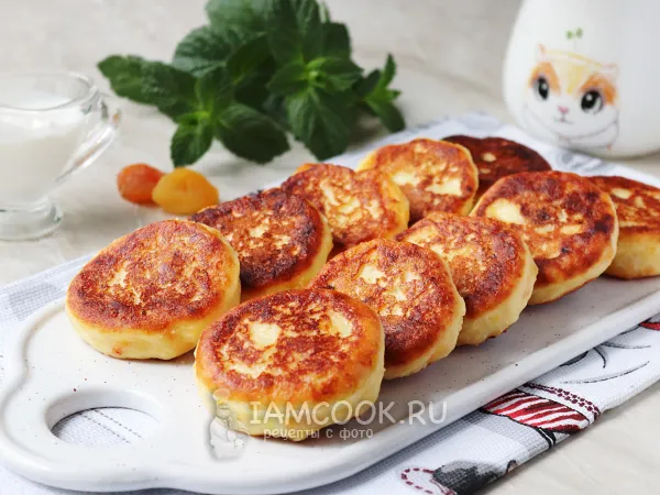 Фото готового блюда: Сырники с курагой