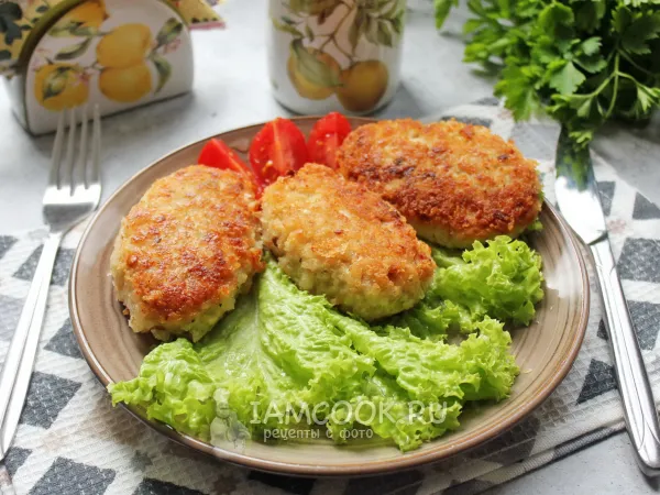 Фото готового блюда: Котлеты из индейки с капустой