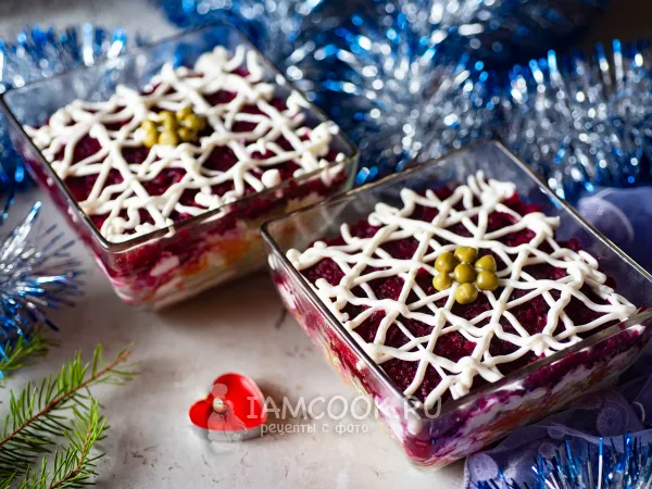 Фото блюда: Селедка под шубой с зеленым горошком