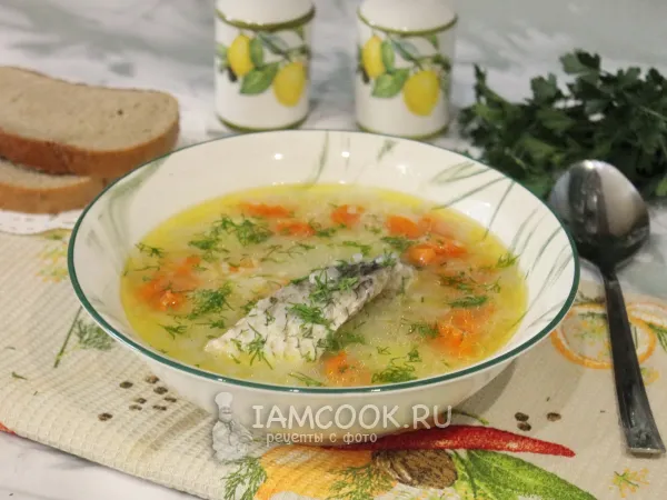 Фото готового блюда: Уха из речной рыбы в мультиварке