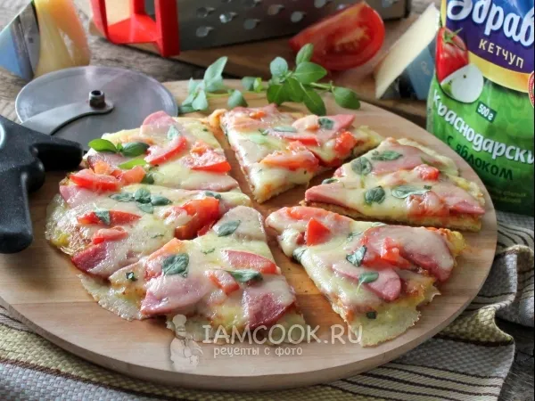 Фото блюда: Пицца на картофельной основе (на сковороде)