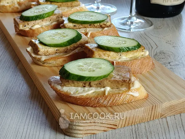 Фото готового блюда: Бутерброды с тофу
