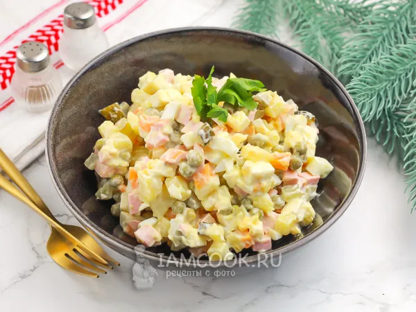 Фото блюда: Оливье с плавленым сыром