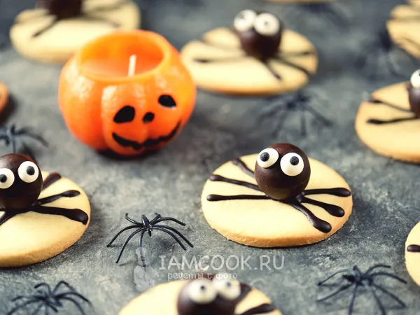 Фото готового блюда: Песочное печенье «Паучки» на Хэллоуин