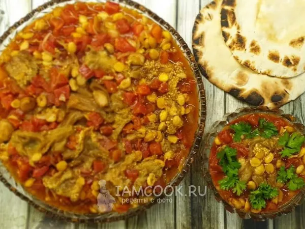 Фото блюда: Мсаа (холодная закуска из баклажанов с томатами и нутом)