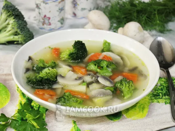 Фото блюда: Суп с брокколи и грибами