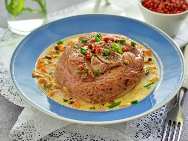 Фото готового блюда: Тушеные стейки индейки